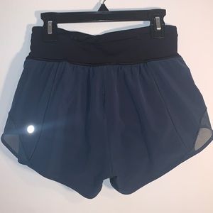 Lululemon Hotty Hot Shorts 2.5” with Spandex Liner RARE